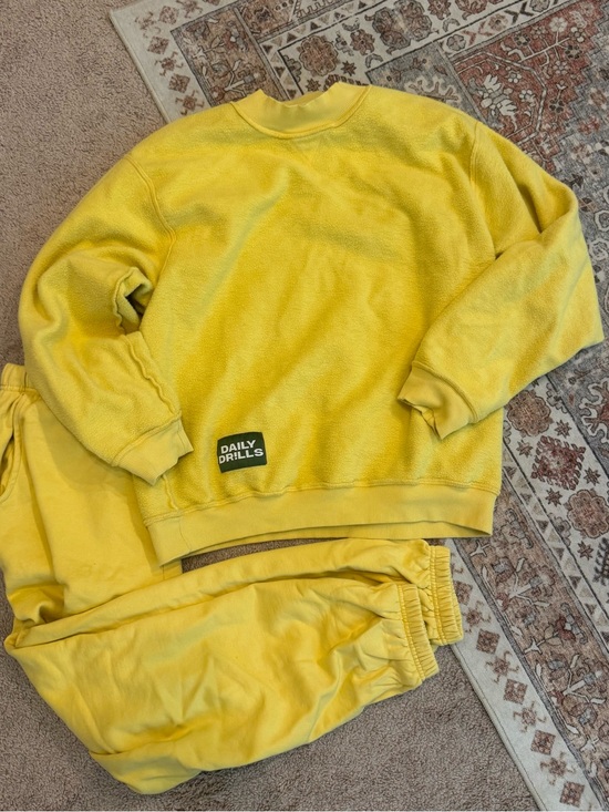 Daily Drills Tops - Daily Drills Kids Yellow Fleece Sweatshirt & Joggers Set - Bright Yellow